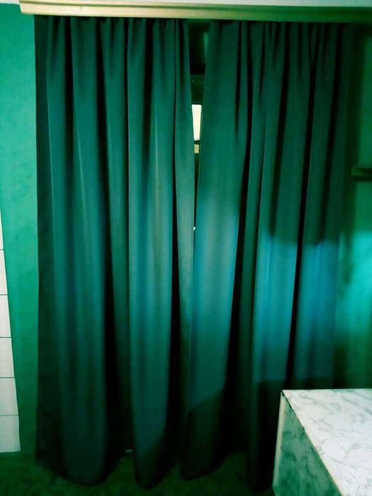 Штори висотою 2 м,нові.