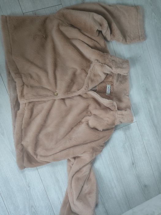 Kurtka - futerko nowa