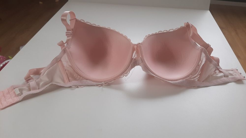 Różowy biustonosz Stanik