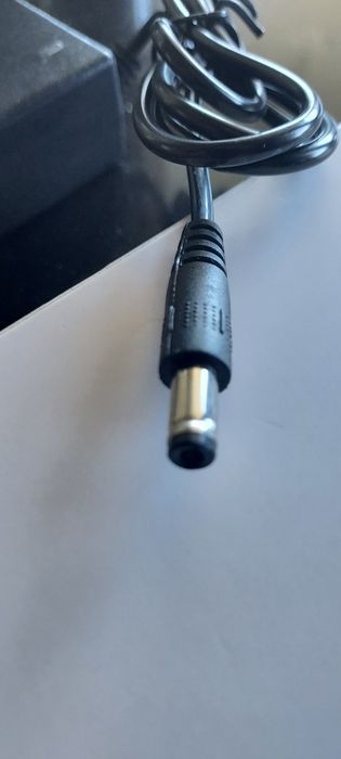 .Ładowarka hulajnogi elektrycznej 42V 2A 5.5x2mm.