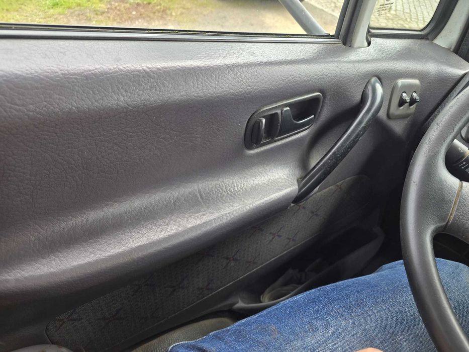 Nissan Atleon Bom Estado