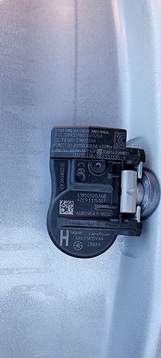 Felgi 18" Aluminiowe Jaguar F-Face E-Pace oryginał czujniki