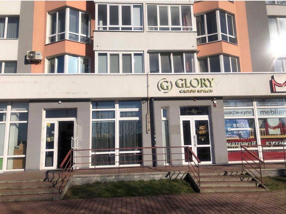 Оренда фасадного приміщення по вул.Зелена у Сихівському р-н.