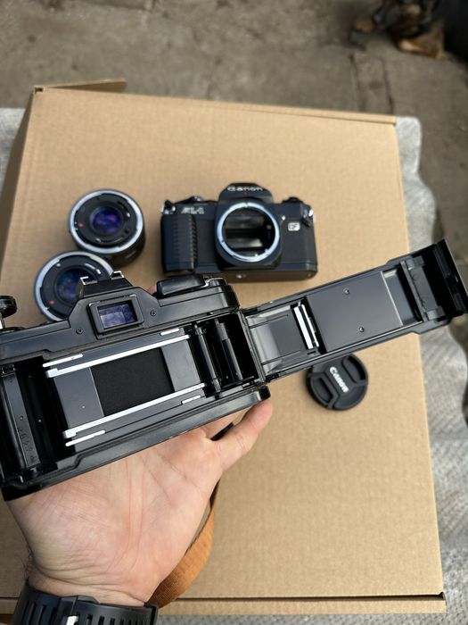 Фотоаппарат Canon AE-1 FD 1:1.4 50мм Canon AL-1 FD 1:1.8 50мм