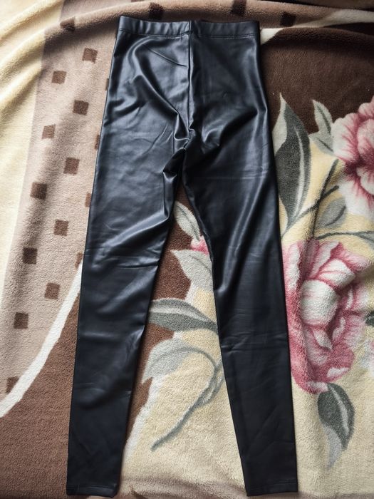 Leginsy eko skóra h&m