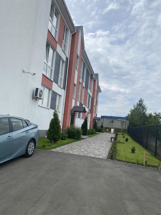 Продаж цокольного приміщення с.Погреби