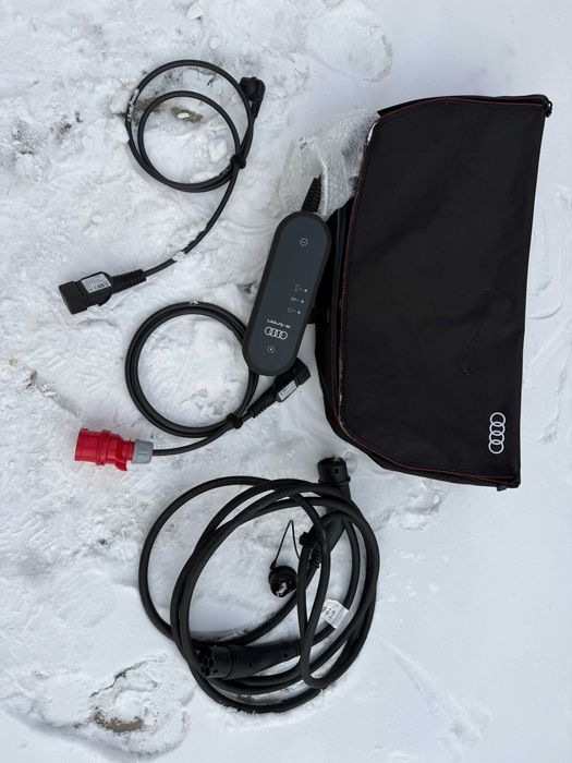 Зарядка Ауді Audi E-tron Etron 11 kwh нова три фази