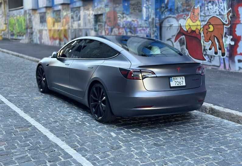 Tesla Model 3 2018