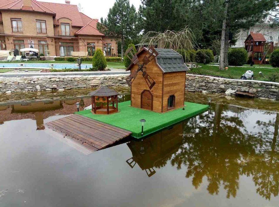 домик для лебедів  плаваючий