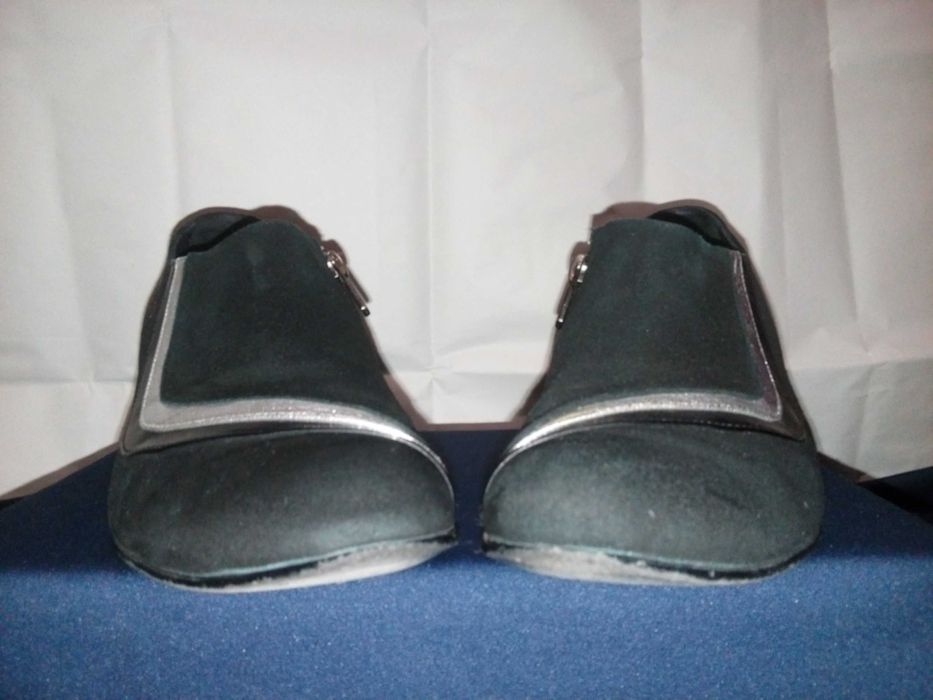 Туфлі жіночі Vladis 39 натуральна замша чорні