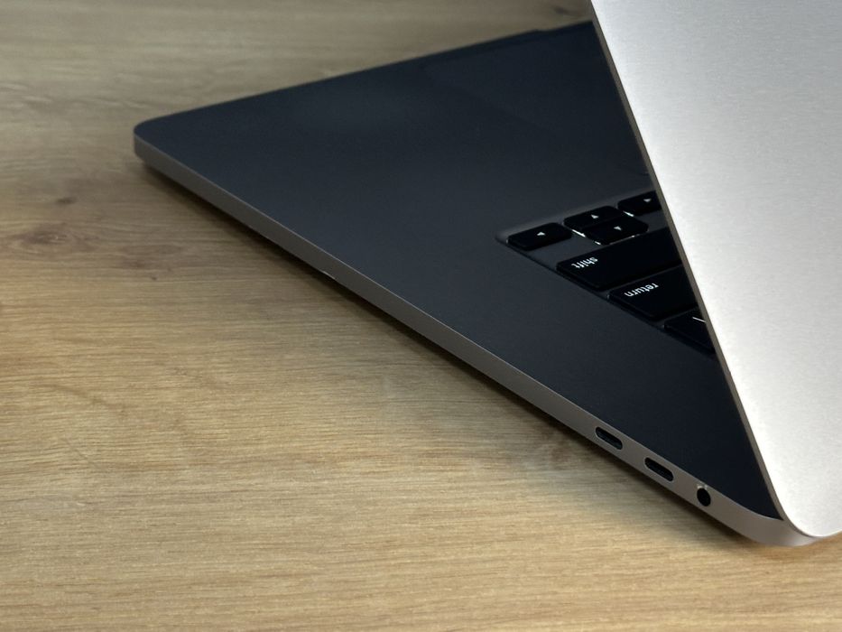 Apple MacBook Pro 16” Tachoe 2026 16GB 512GB Space Gray