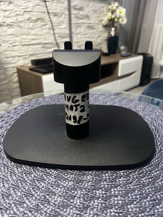 Stopa monitora Kruger&Matz 24"