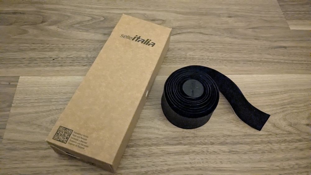 Owijka na kierownicę Selle Italia do Gravela, korki, nowa, nieużywana, komplet 2 szt.