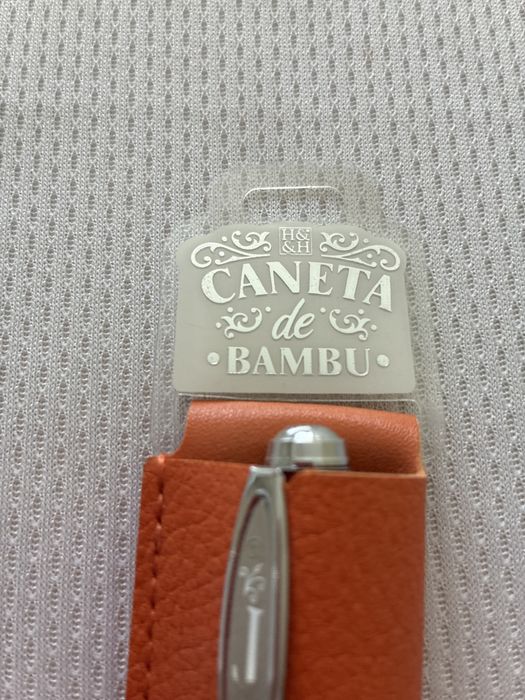 Caneta nova com etiqueta Joana