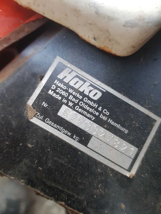 ZAMIATARKA Akumulatorowa Z Napędem HAKO FLIPPER FE z Odkurzaczem