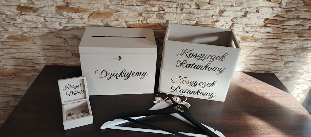 Pudełko na koperty i obrączki, koszyczki ratunkowe, wieszaki. Beżowe