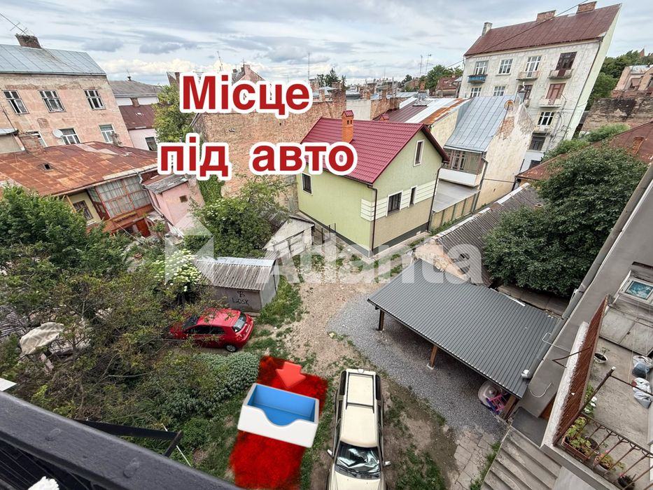 2 кімнт кварт в центрі, стан-жилий , є парко-місце, горище, підвал