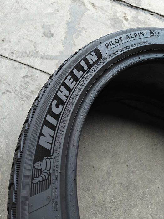 Michelin Alpin⁵ r19 255/40 шини зимові комплект або пара