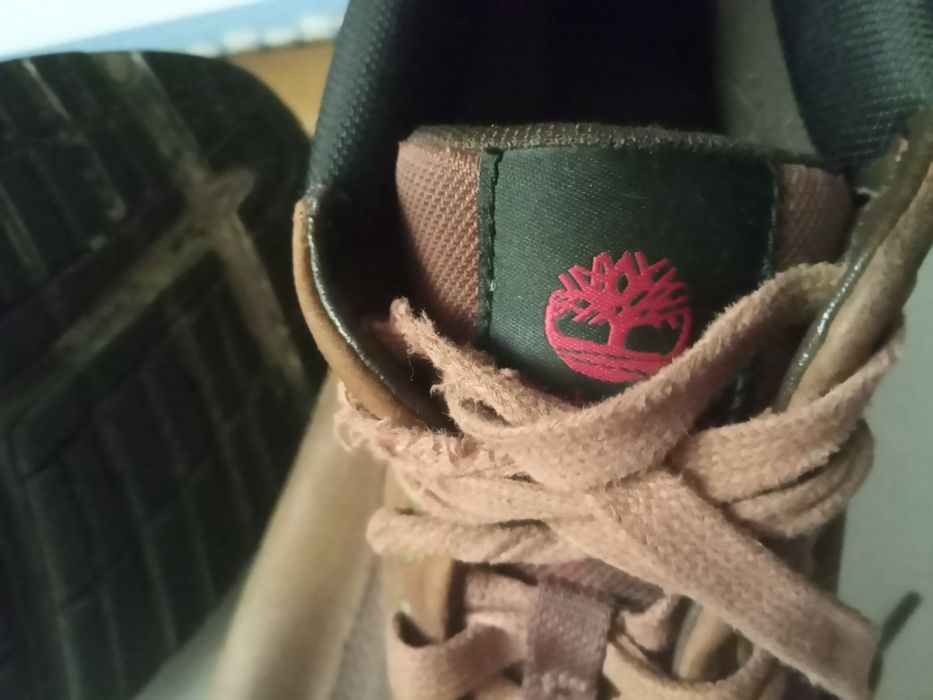 700 грн за обе пары.Комплект мужской обуви: Asics и Timberland, р. 48-49 (32 см)
​Оригинал!