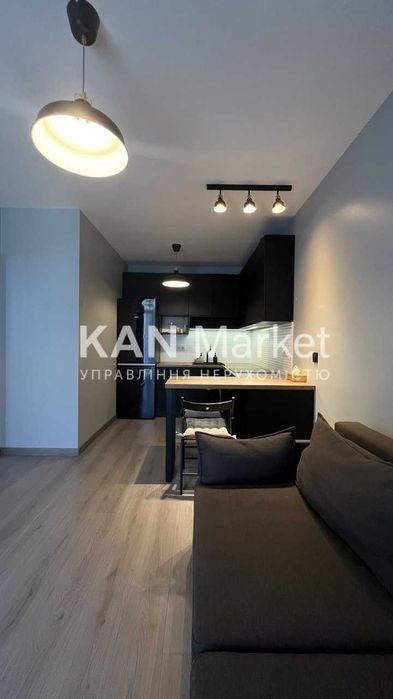 Продаж 1к квартири з ремонтом біля Public Centre у ЖК Respublika
