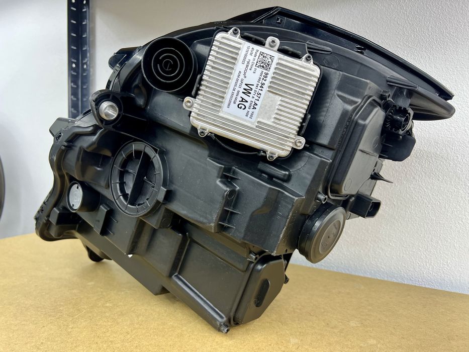Lampa lewy przód Vw T6 Lift Full LED MATRIX. Kompletna, EU, Cała.