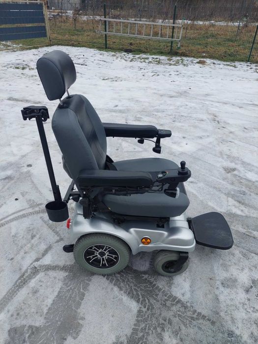 Wózek inwalidzki elektryczny
