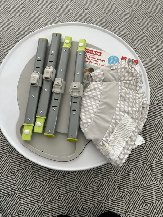 Cadeira de atividades skip hop