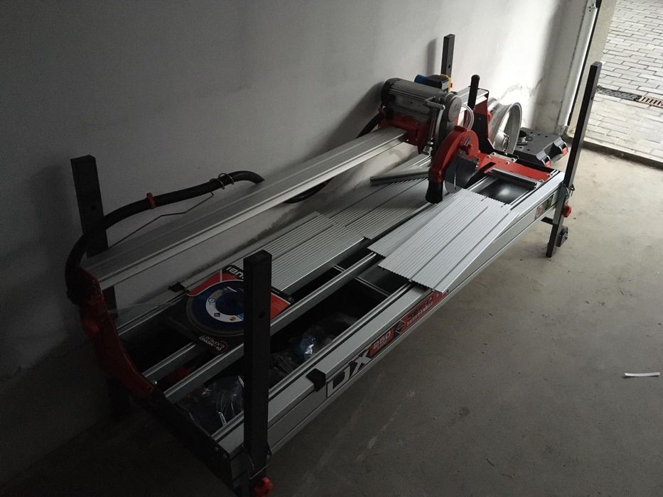 Wynajmę Przecinarkę Wodną  do Glazury i Gresu Rubi DX-250 152 cm