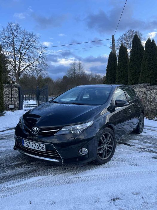 Toyota Auris II 2.0 D 124KM | Zadbana | Bogate wyposazenie