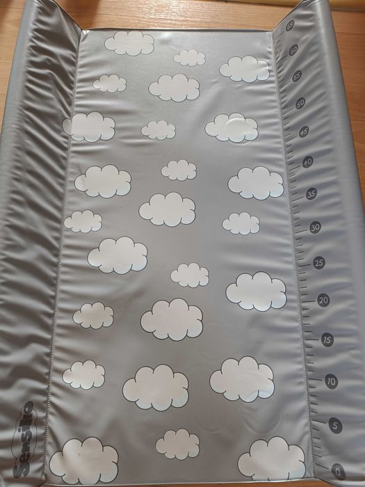 Przewijak na łóżeczko