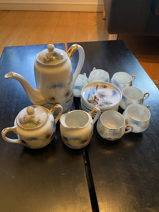 Serviço de chá em porcelana com decoração oriental - marca EIHO