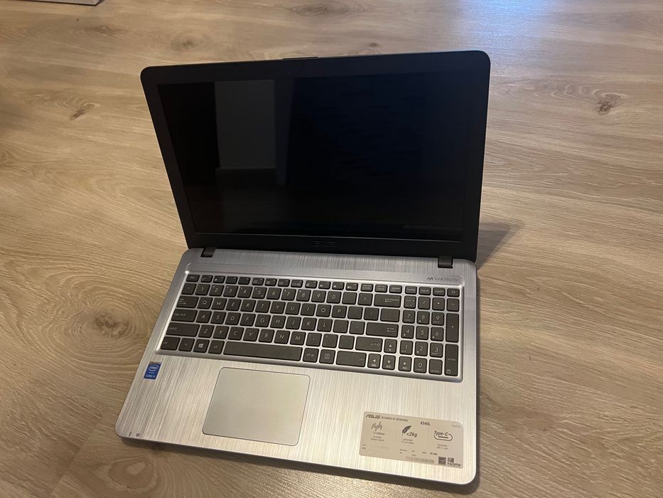 Laptop Asus + akcesoria