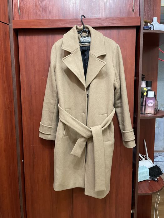 Гарне пальто розмір М