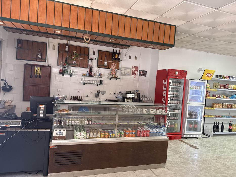 Sale of mini mercada e cafe