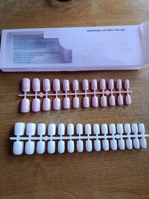 Типсы и верхние формы для ногтей