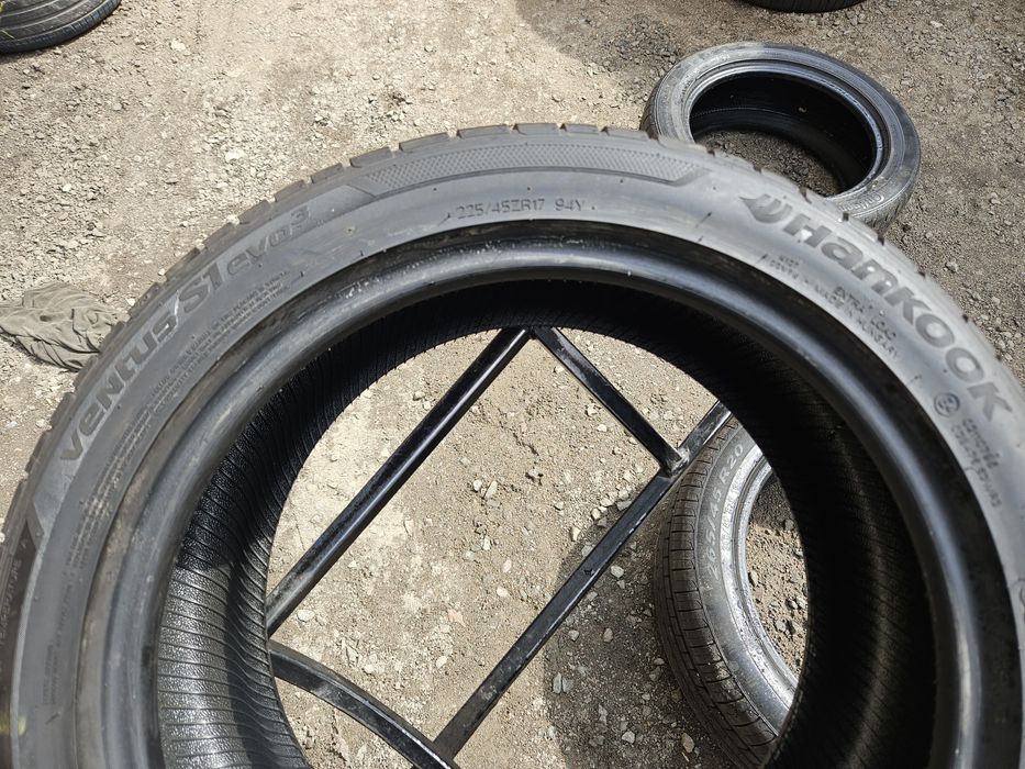 Шины БУ 225 45 R 17 Hankook Ventus s1 evo 3 пара лето