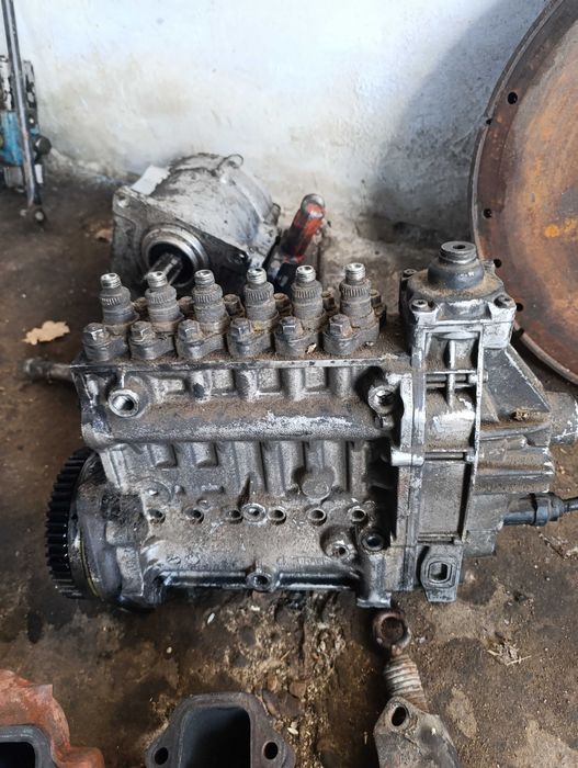 Продам паливний насос ман д 2866лф20