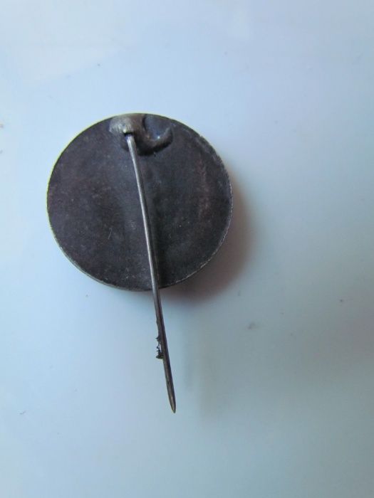 Przypinka brąz 10 Wieków Polska wpinka przywieszka