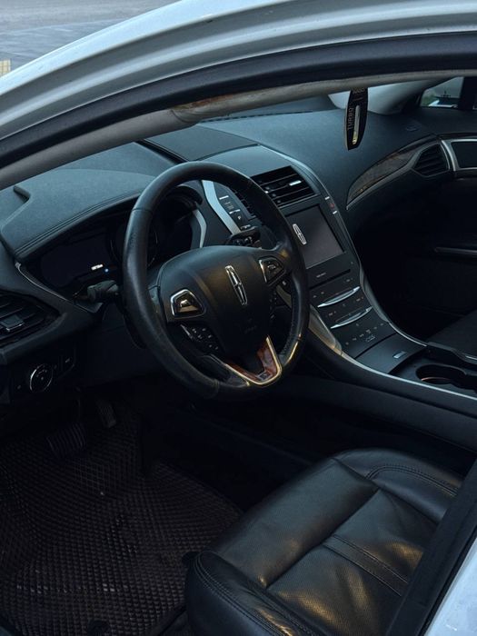 Lincoln MKZ 2013