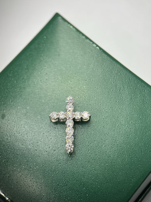 Крестик с бриллиантами 0.66ct крест золото 585