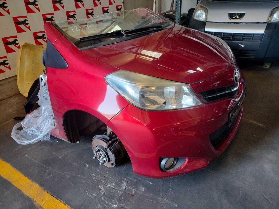 Frente Completa Toyota Yaris 1.0 VVTi 2013 2013 #F81