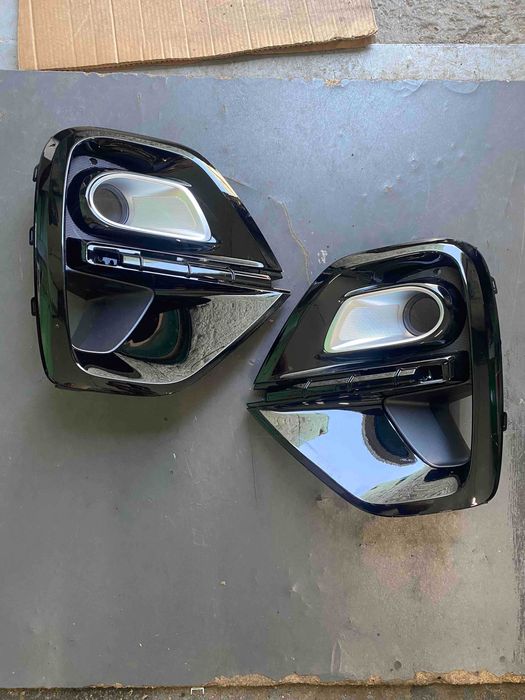 Накладка тумаки бампера  KIA Sportage 2018 (уцінка дефект)  ліва права