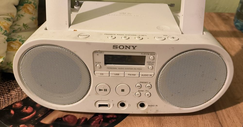 Radioodtwarzacz Sony ZS-PS50 
boombox z portem USB pozw
MP3 / USB