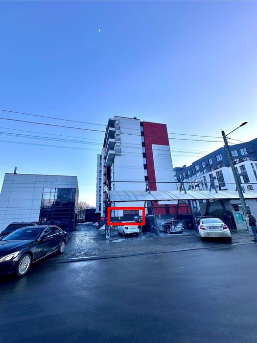 Продаж комерційного приміщення по вул. Пасічній