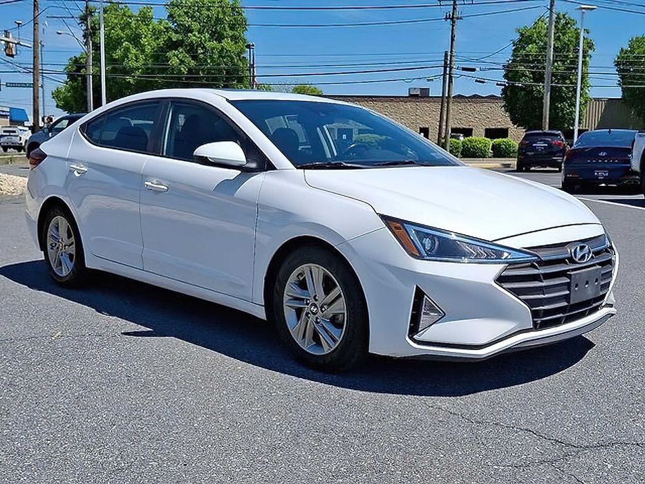 Hyundai Elantra Value Edition      2019