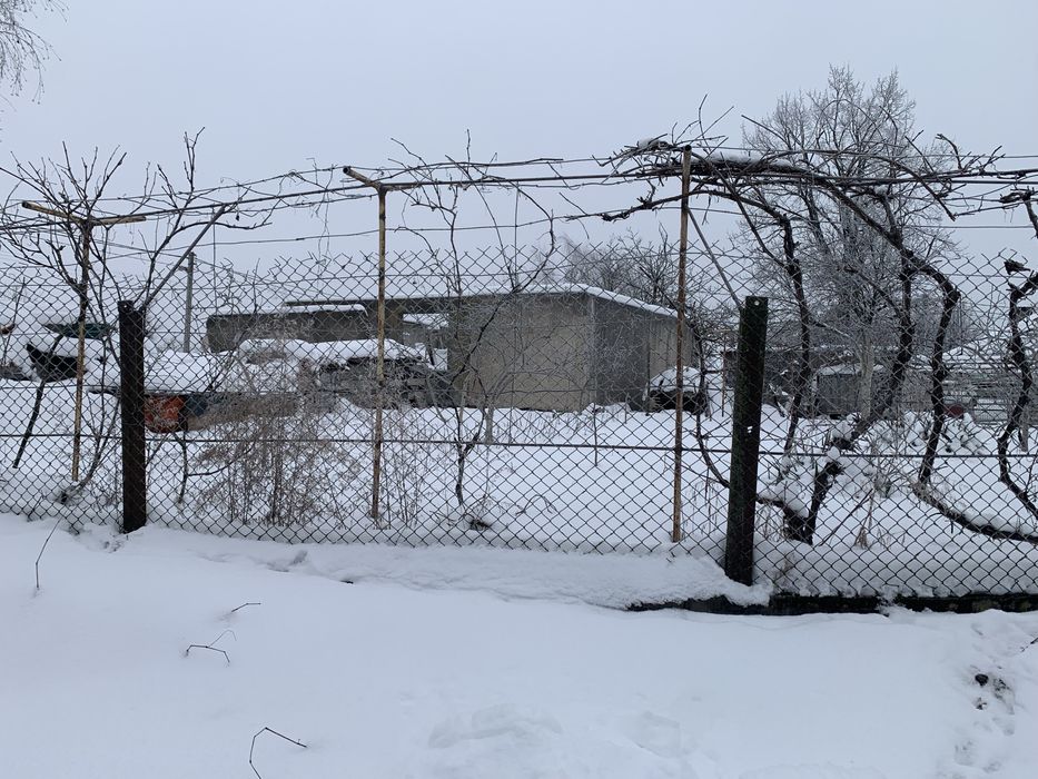 Продам земельну ділянку з недобудованим будинком