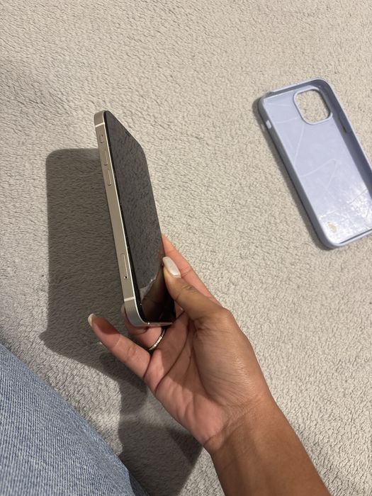 Iphone 12.