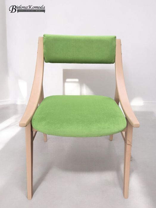 Krzesło PRL Skoczek po renowacji po odnowieniu