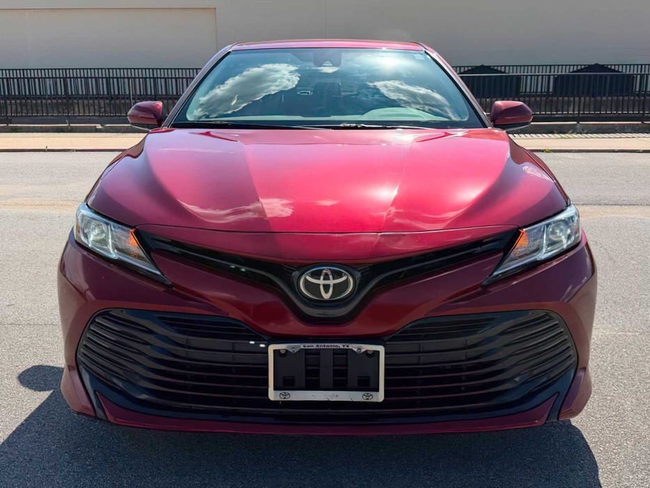 Toyota Camry Xle      2020