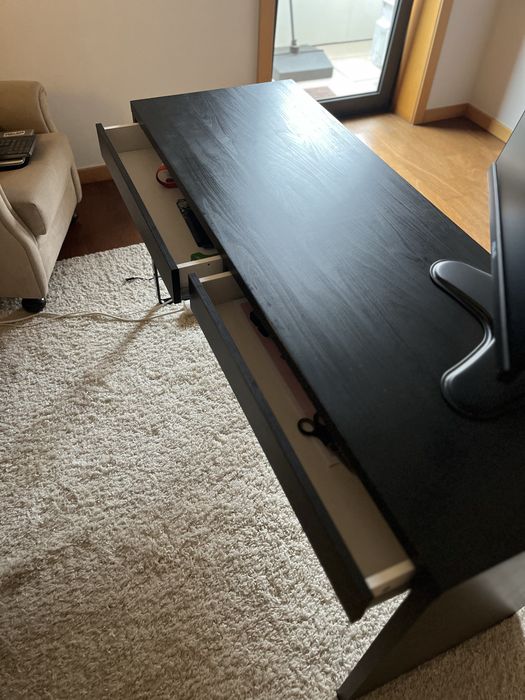 Secretária Micke IKEA
